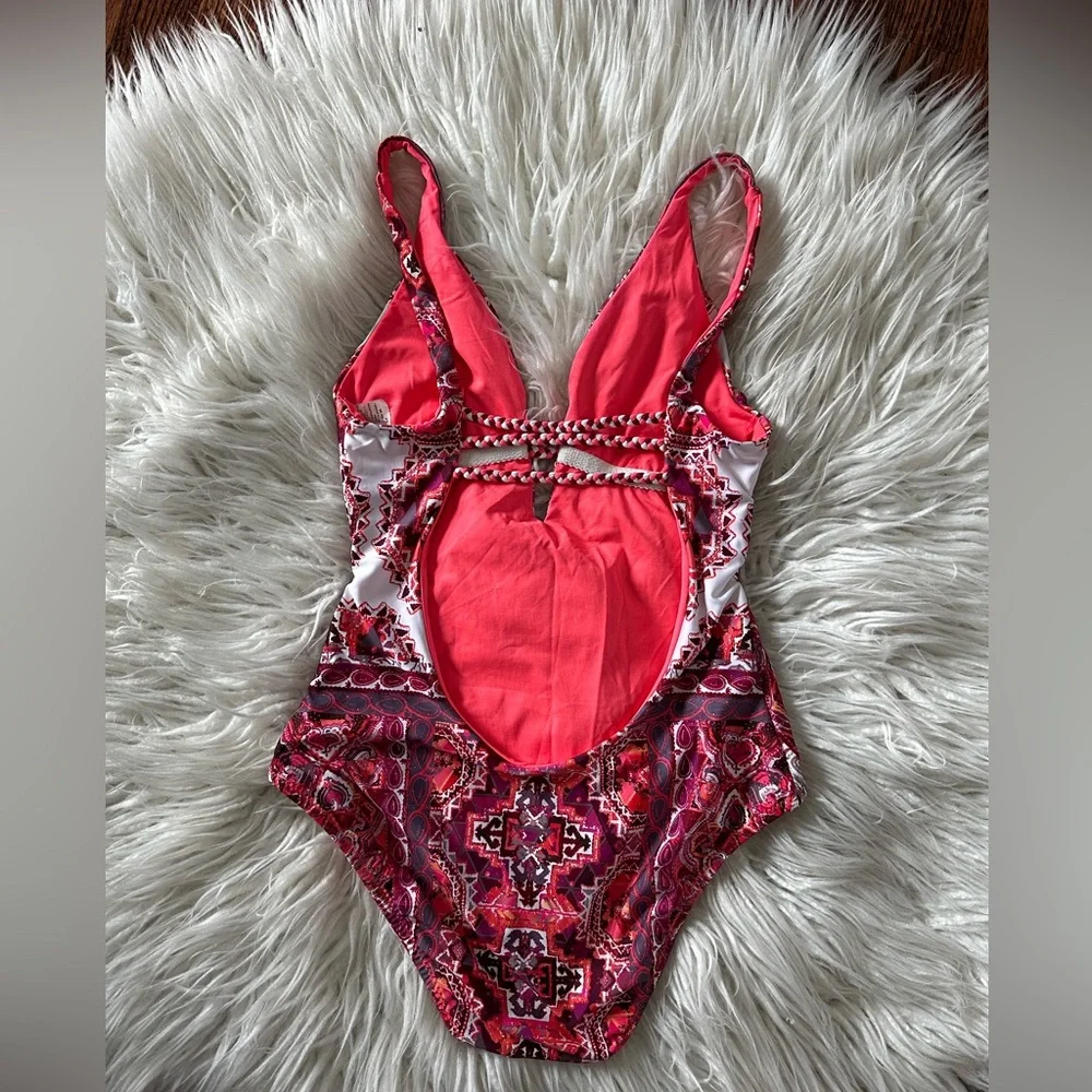 Becca one piece pink paisley swimsuit ladies size‎ Small